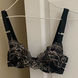 Brand new never worn lace bralette from La Senza. 32C. Asking $20